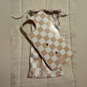 Loopy Case Beige and White Checkered Phone Cover 14pro Righty